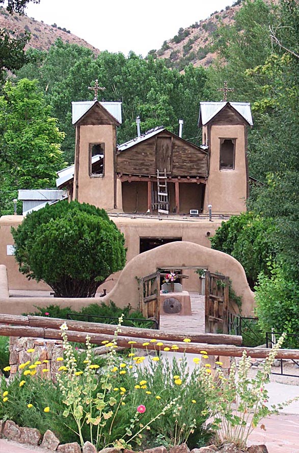 chimayo-new-mexico-affordable-sunny-small-town