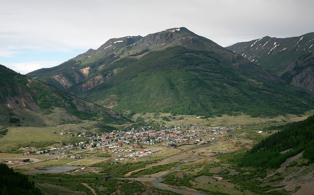 silverton-colorado-affordable-sunny-small-town