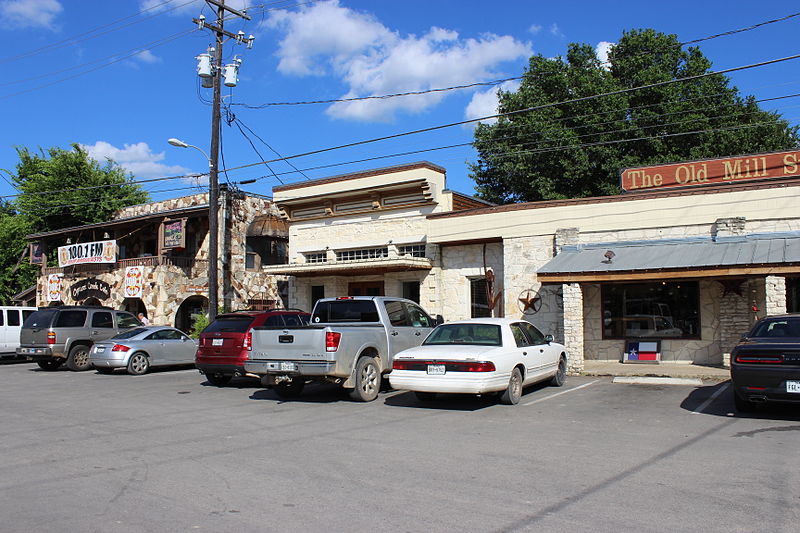 wimberley-texas-affordable-small-sunny-town