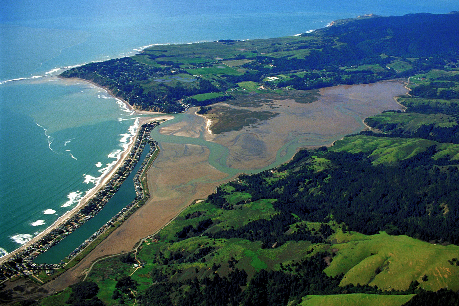 bolinas beach towns west