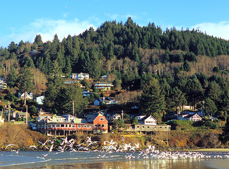 yachats beach towns west