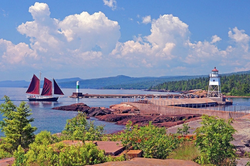 grand marais mn lakefront